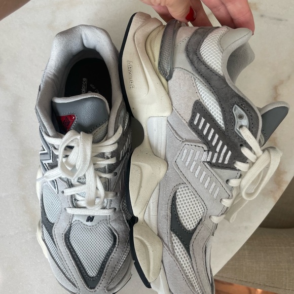 New Balance 9060 - Picture 6 of 7